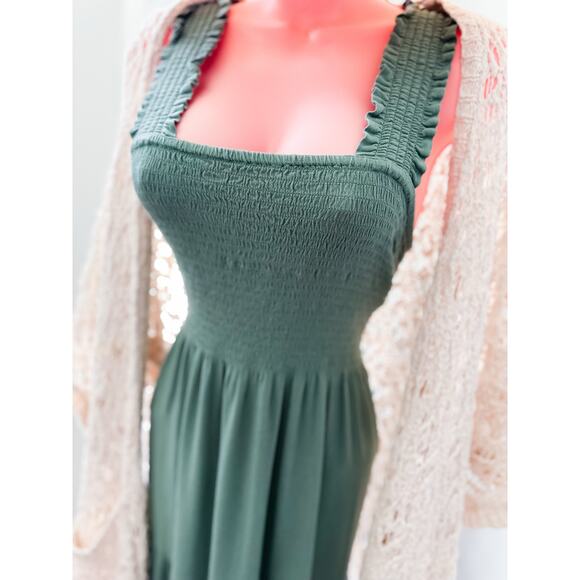 Aerie Barefoot in the Meadow dreamy moments smocked maxi dress - Picture 2 of 4